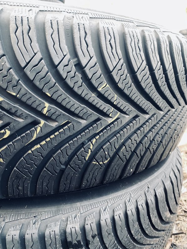 Michelin Alpin 5 215/65 17