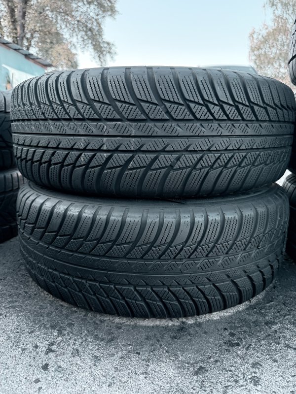 Bridgestone Blizzak LM001 RSC 205/60 16