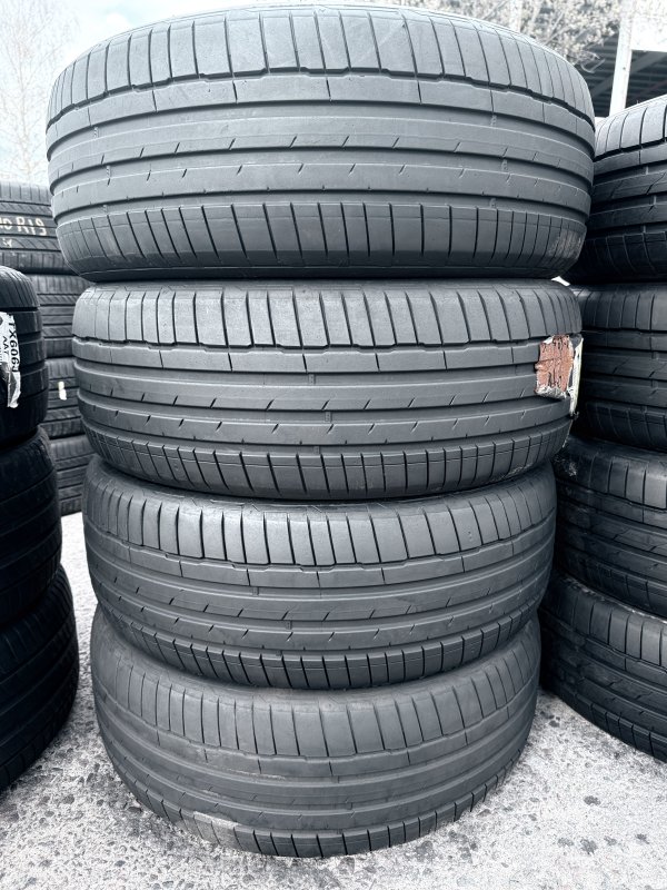 Hankook S1 Evo 3 235/55 19