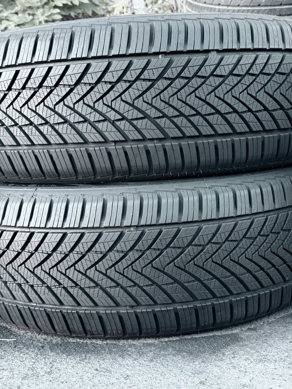 Tourador Allclimate TF2 235/55 18