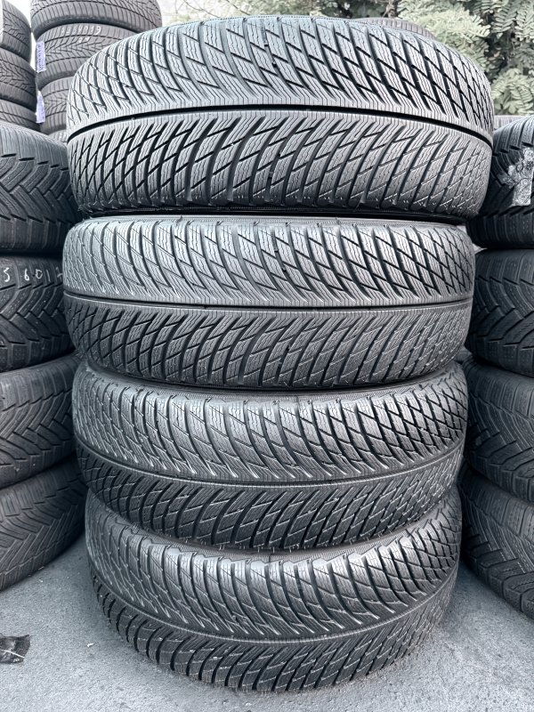 Michelin Alpin 5 235/60 17