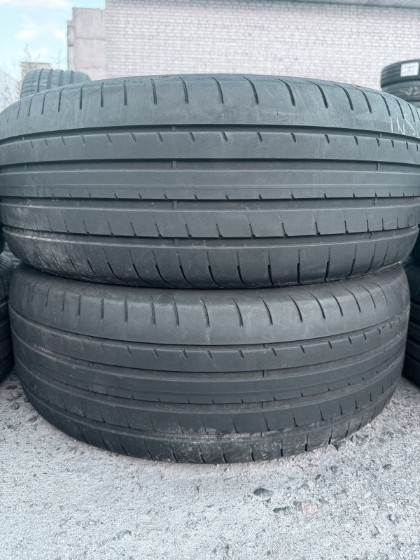 Goodyear Eagle F1 Assymetric 5 235/60 18