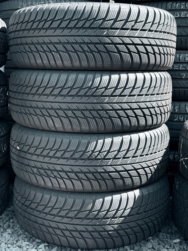 Bridgestone Blizzak LM001 205/60 16
