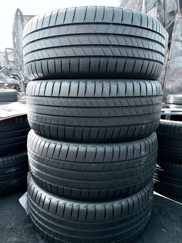 Bridgestone Turanza T005 225/40 19