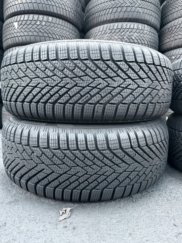 Pirelli Cinturato Winter 2 215/55 17