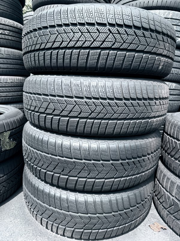 Pirelli Sottozero 3 225/60 18