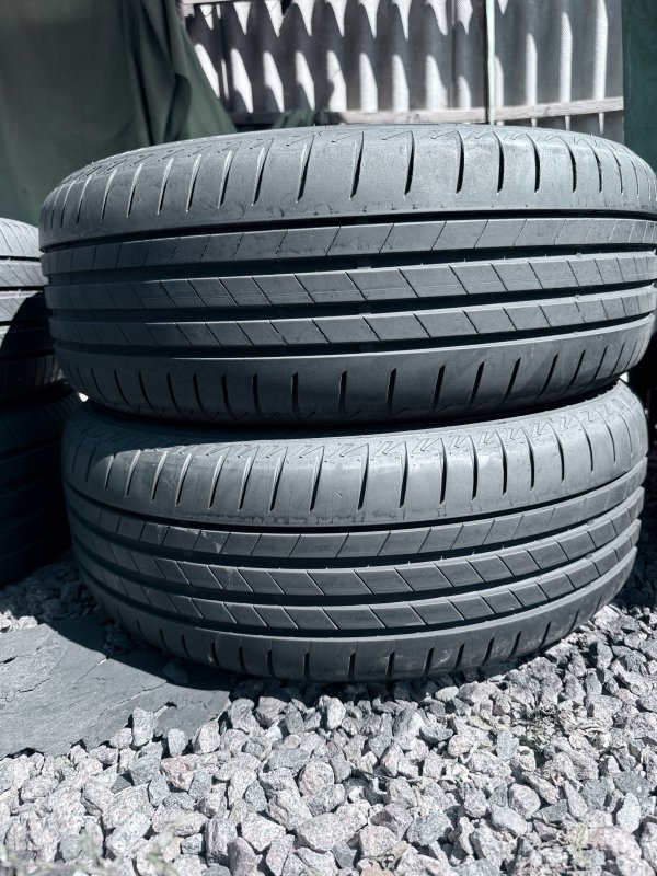Bridgestone T005 205/55 16