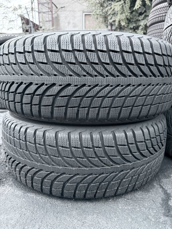 Michelin Latitude Alpin LA2 215/55 18