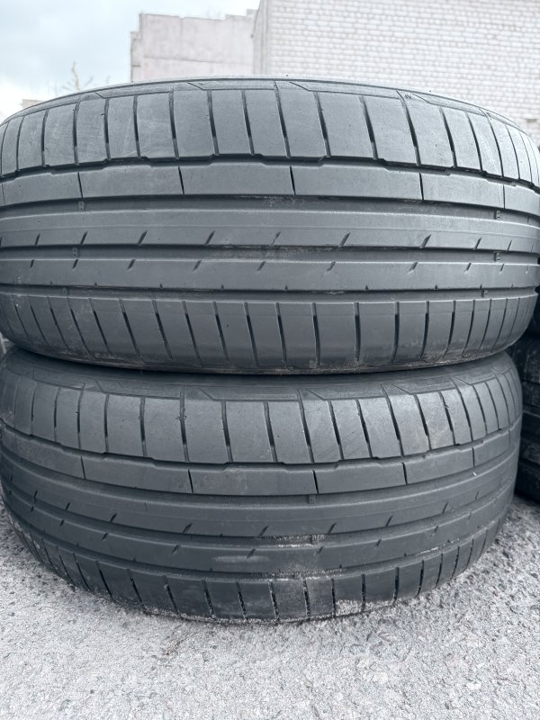 Hankook S1 Evo 3 235/50 20