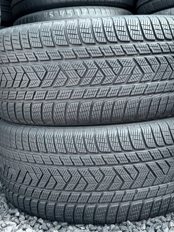 Pirelli Scorpion Winter 275/40 21