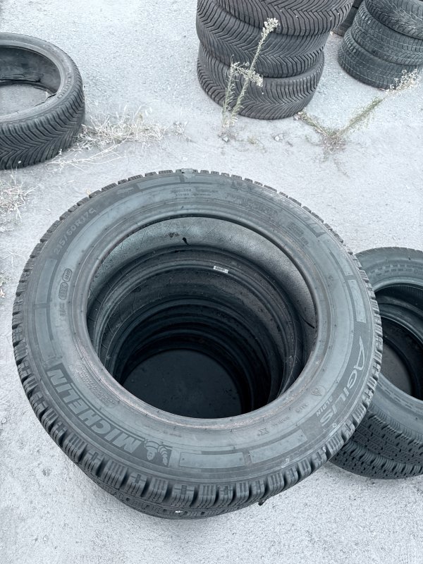 Michelin Alpin Agilis 215/60 17