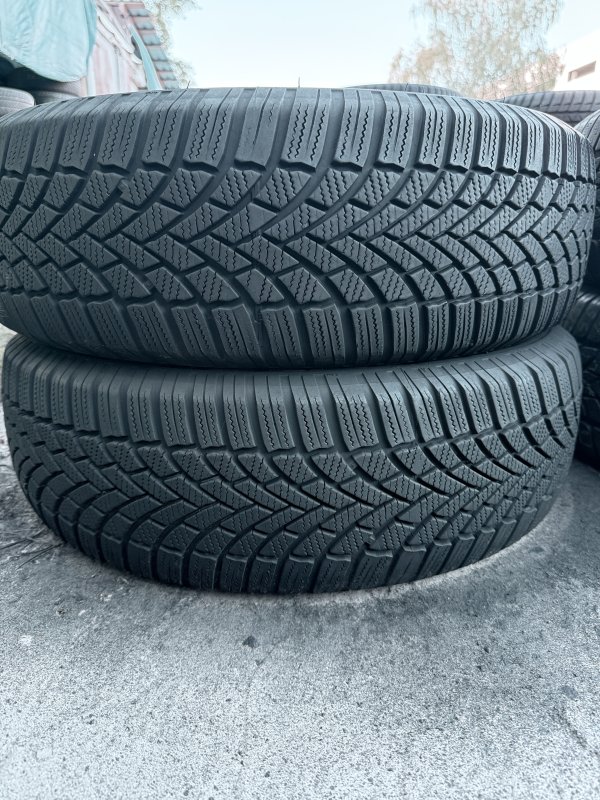 Bridgestone Blizzak LM005 215/70 16
