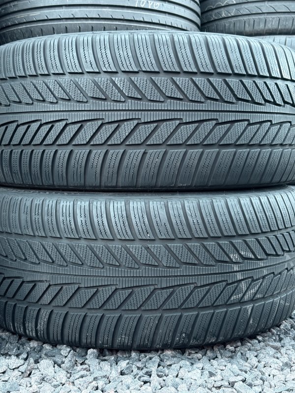 Hankook Winter Icept IonX 285/35 22