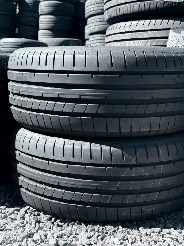 Dunlop SportMAxx RT2 235/45 18