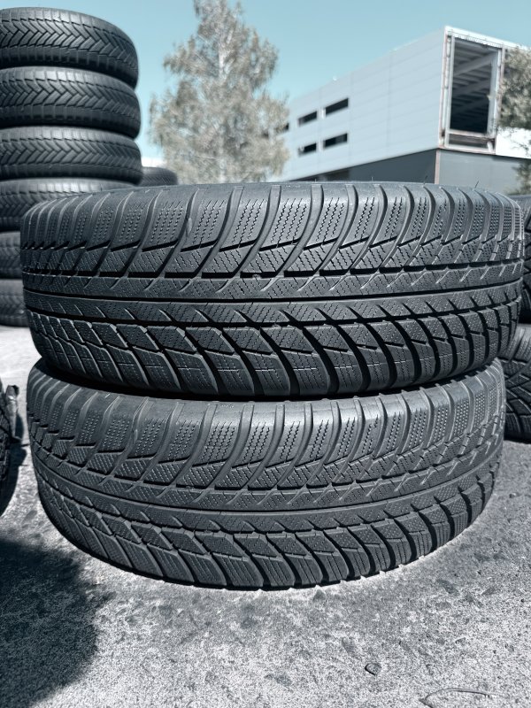 Bridgestone Blizzak LM001 185/65 15