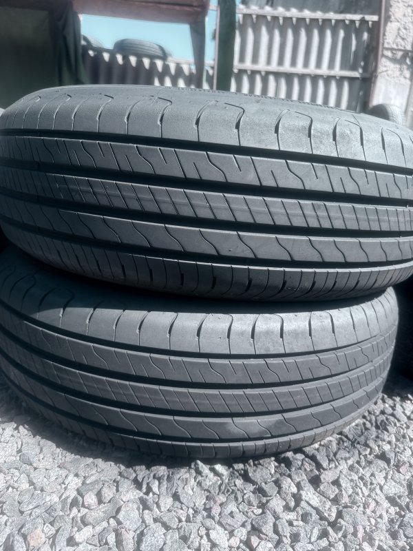 Goodyear Efficient Grip Suv 215/65 17