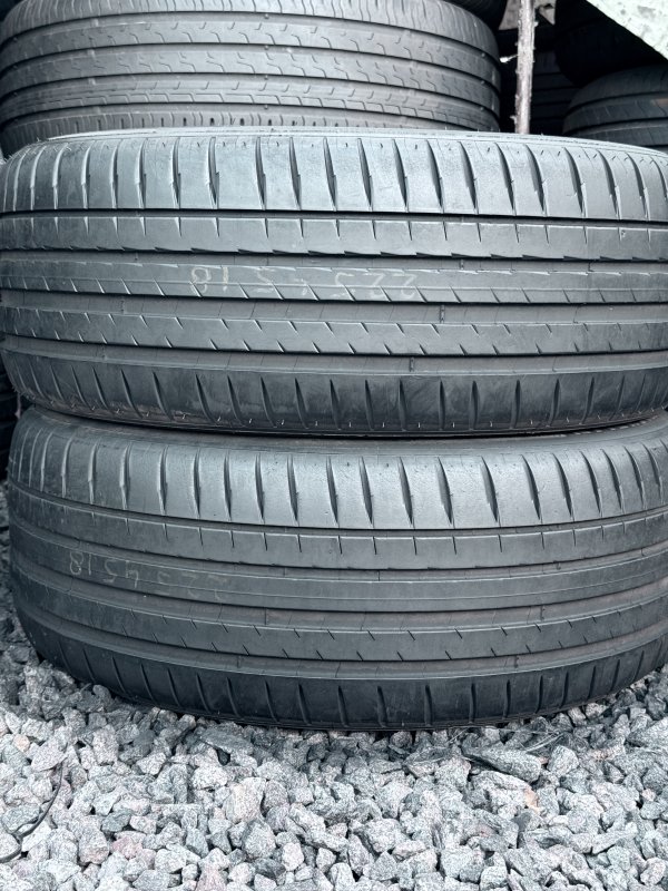 Michelin Pilot Sport 4 225/45 18