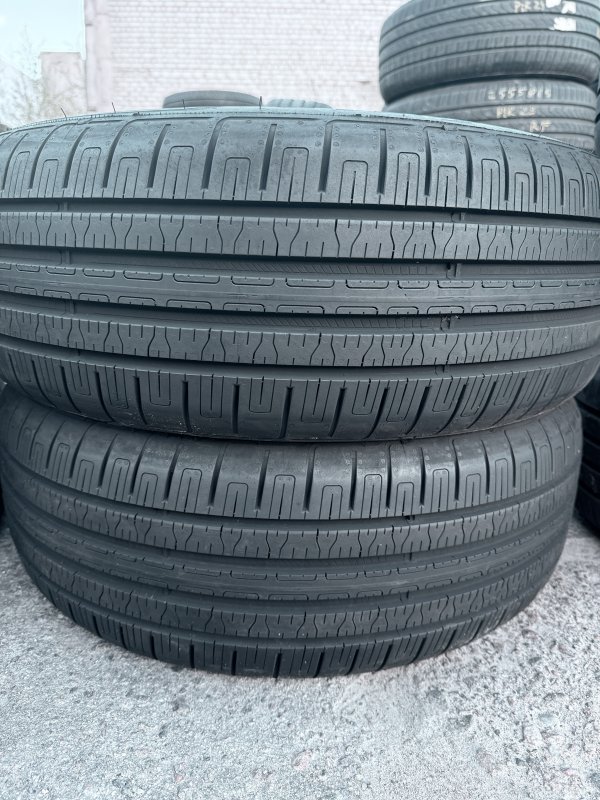 Goodyear Effecient Grip Perfomance 215/55 18