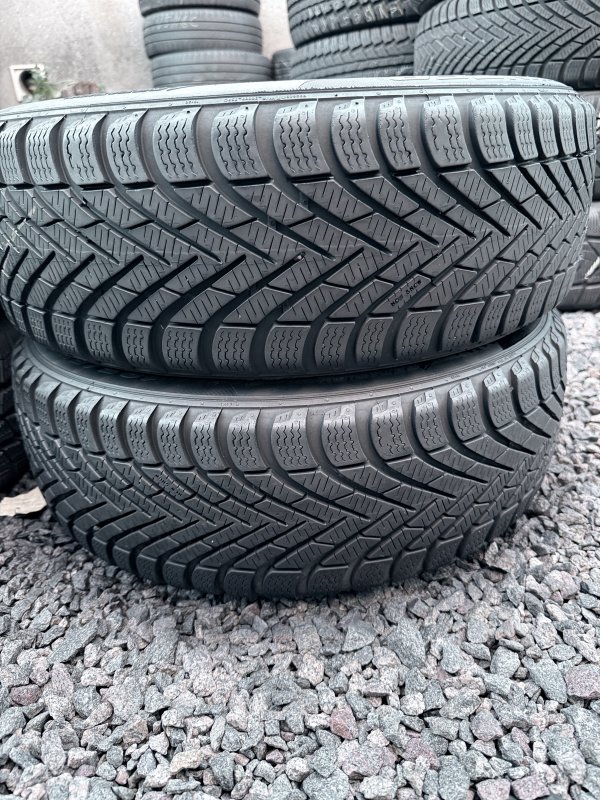 Pirelli Winter Cinturato 185/55 15