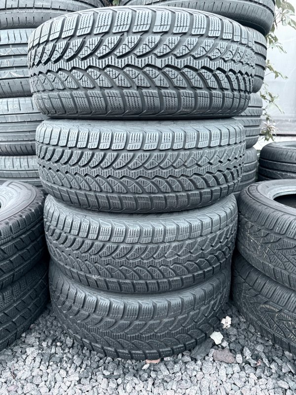 Bridgestone Blizzak LM32 205/55 16