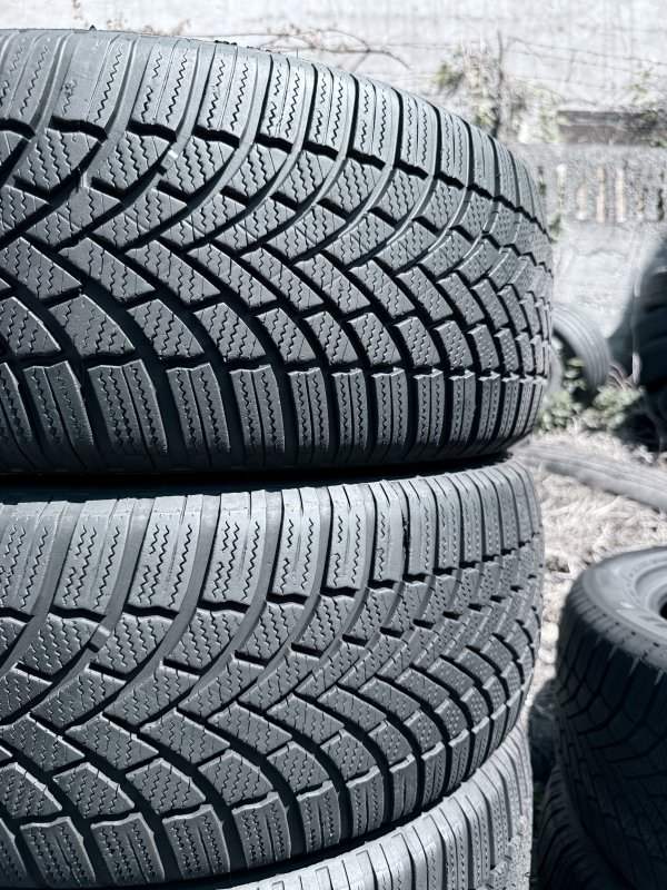 Bridgestone LM005 235/55 19