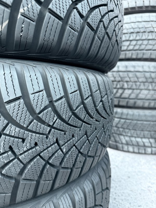 Goodyear Ultragrip 9 205/55 16