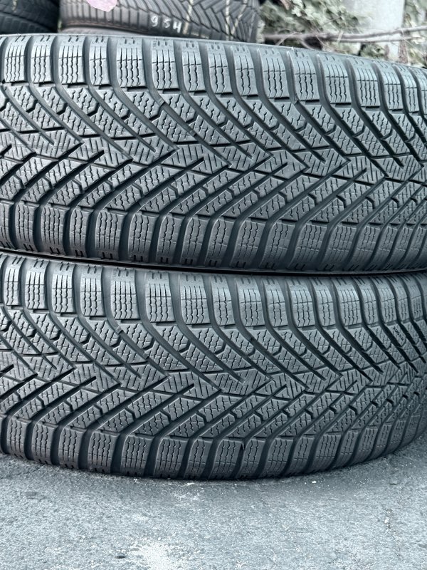 Pirelli Winter Cinturato 205/65 17