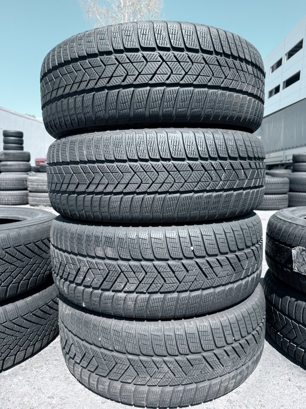 Pirelli Sottozero 3 235/55 18