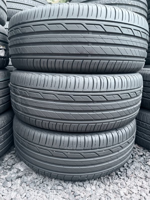 Bridgestone T001 215/60 16