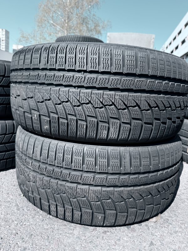 Nokian WRa4 235/40 19