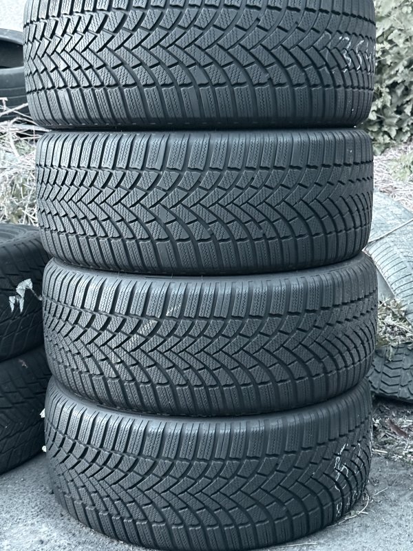 Bridgestone LM005 235/45 18