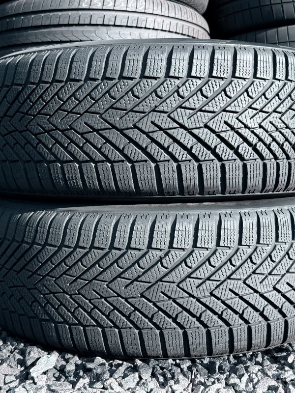 Pirelli Scorpion Winter 2 235/55 19