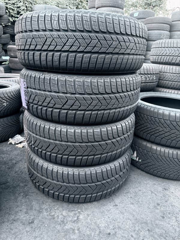 Pirelli Sottozero 3 215/55 17