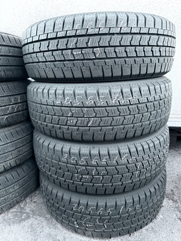 Goodyear UltraGrip Cargo 205/65 16