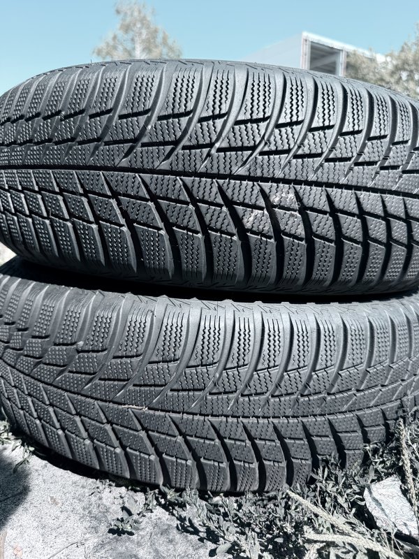 Bridgestone Blizzak LM001 185/65 15