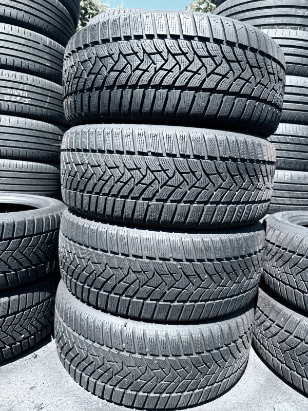 Dunlop Winter Sport 5 215/50 17