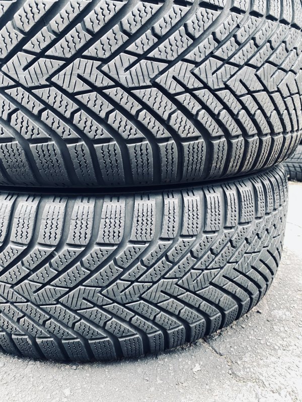 Pirelli Winter Scorpion 2 235/60 18
