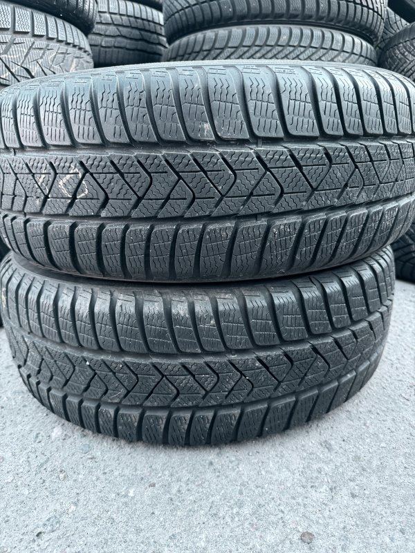 Pirelli Sottozero 3 205/60 16