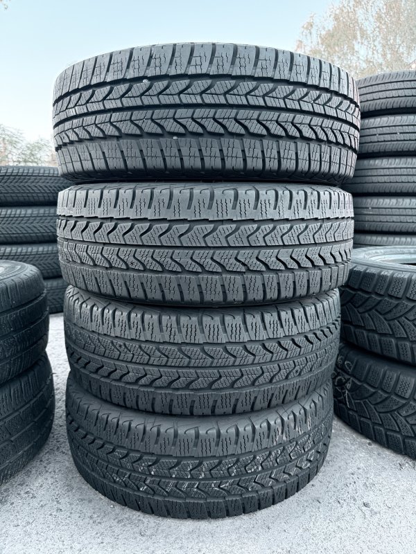 Goodyear UltraGrip Cargo 195/60 16