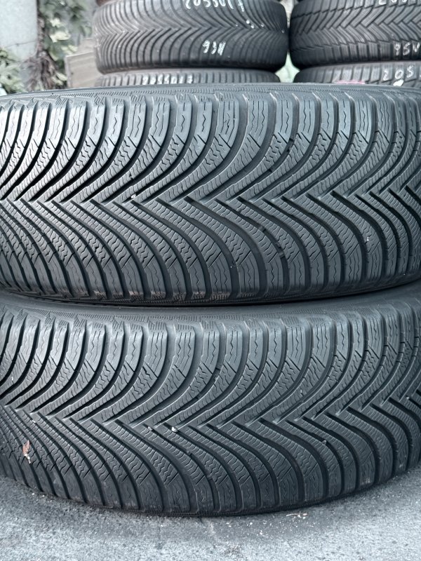 Michelin Alpin 5 Gen1 215/55 17