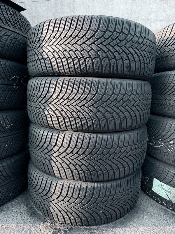 Bridgestone Blizzak 6 235/45 20