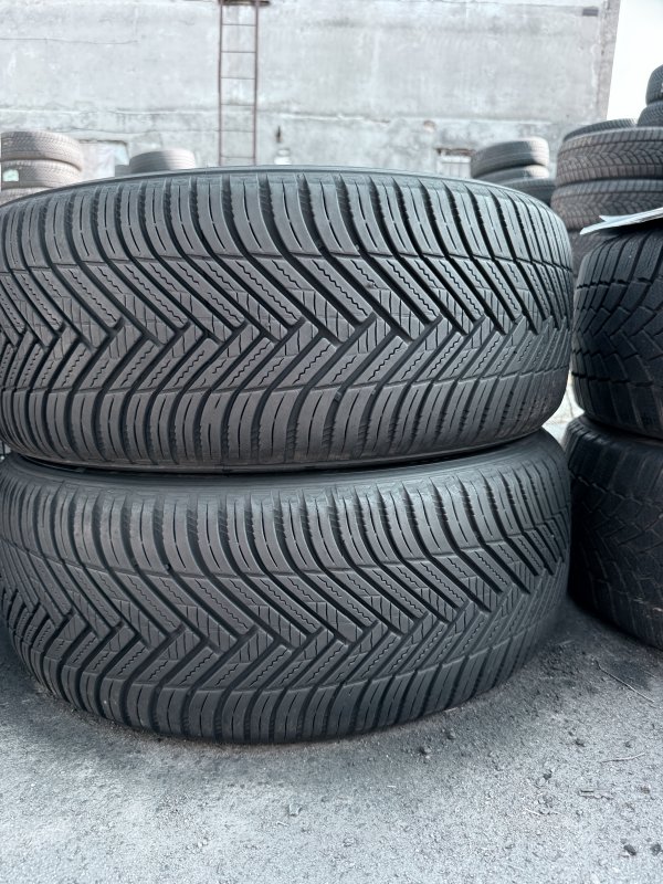 Hankook Kinergy 4s 235/50 19