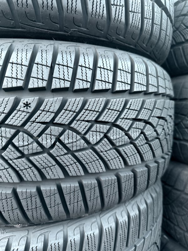Goodyear Perfomance + 225/45 17