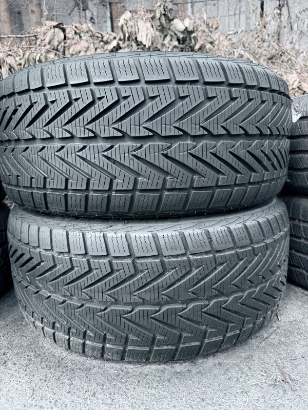 Vredestein Xtreme S 245/40 18