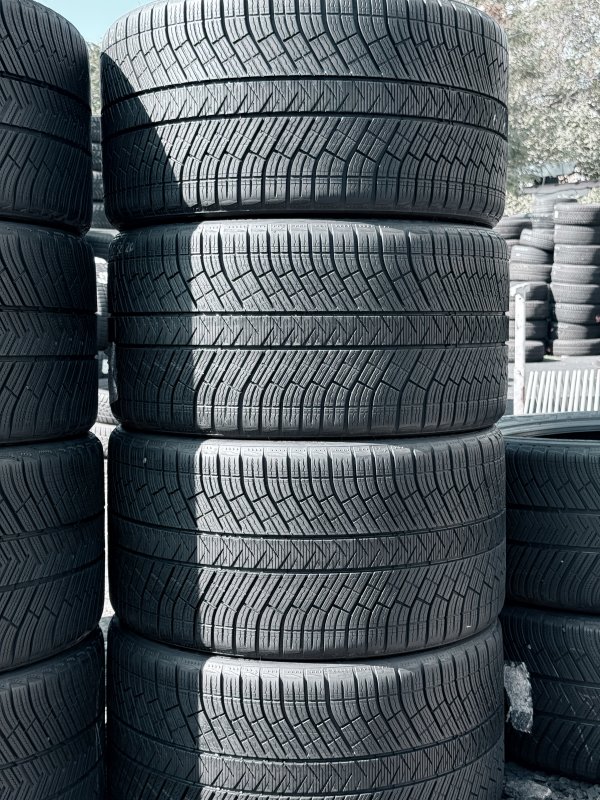 Michelin PA4 295/30 20