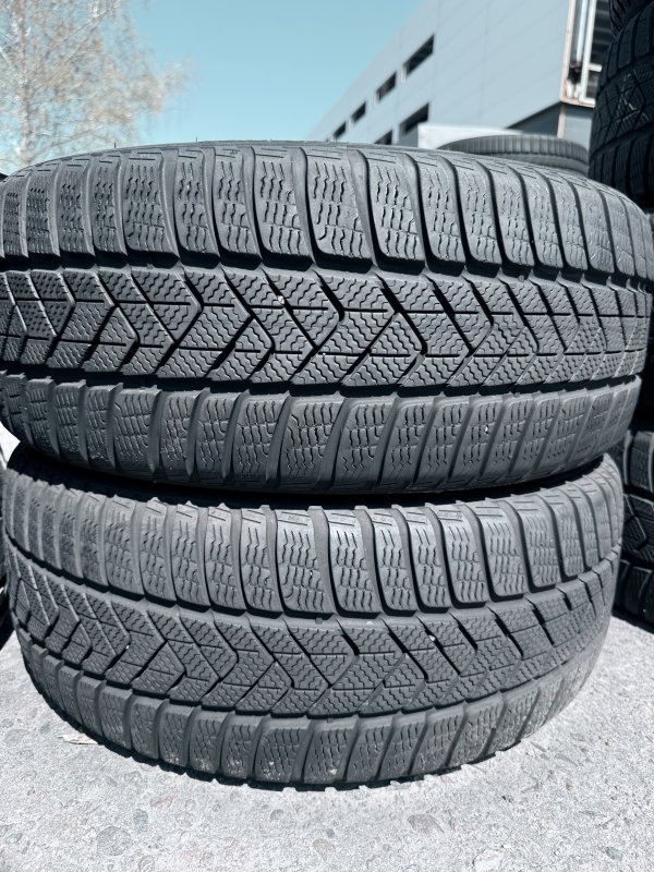 Pirelli Sottozero 3 225/45 18