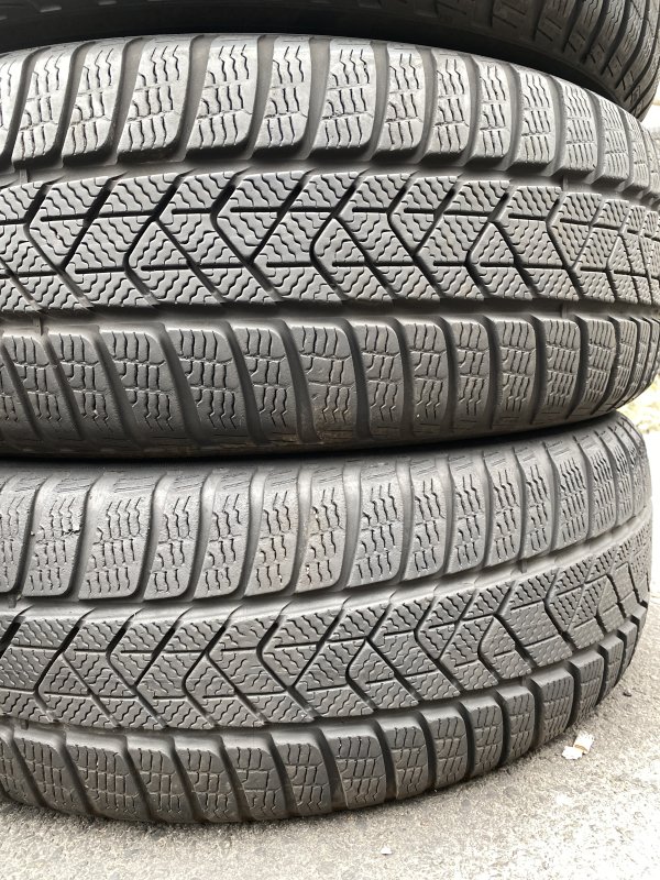 Pirelli Sottozero 3 225/60 18
