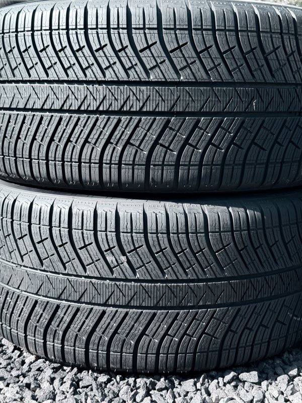Michelin Pilot Alpin 5 SUV 295/40 20