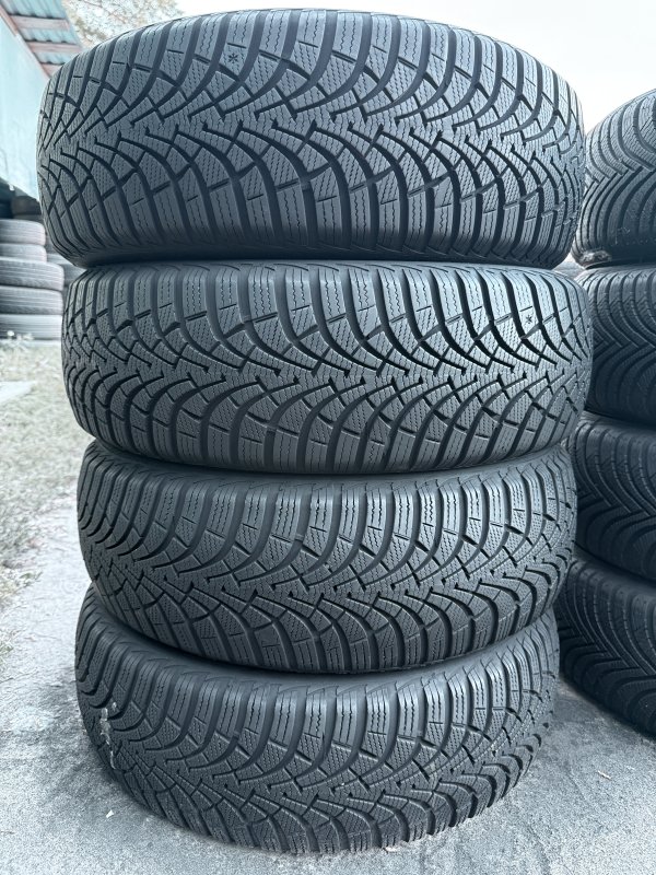 Goodyear UltraGrip 9 195/60 16