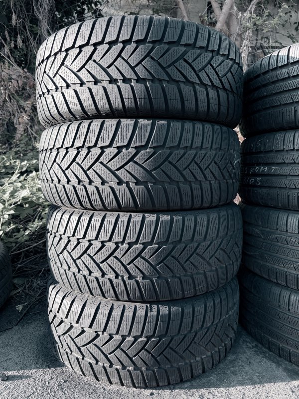 Dunlop SP Winter Sport 235/50 18